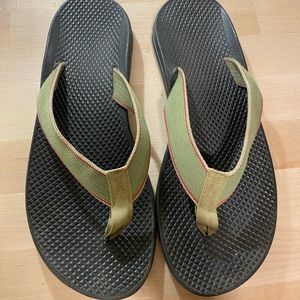 Women’s Chaco flip-flops